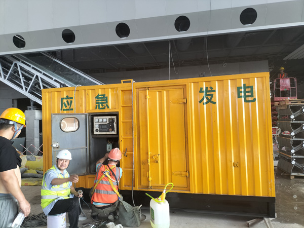 丰泽怎样判断空气滤清器是否需要更换？